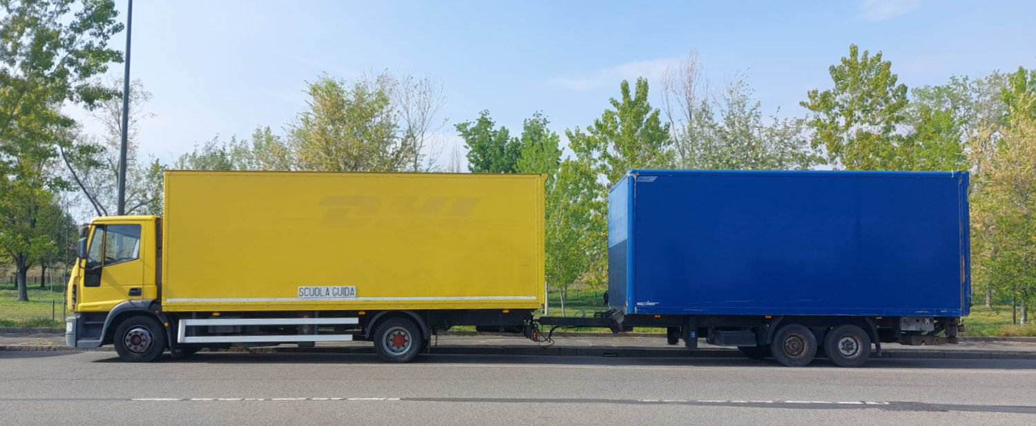 Autoarticolato Scuola Guida AutoGiove